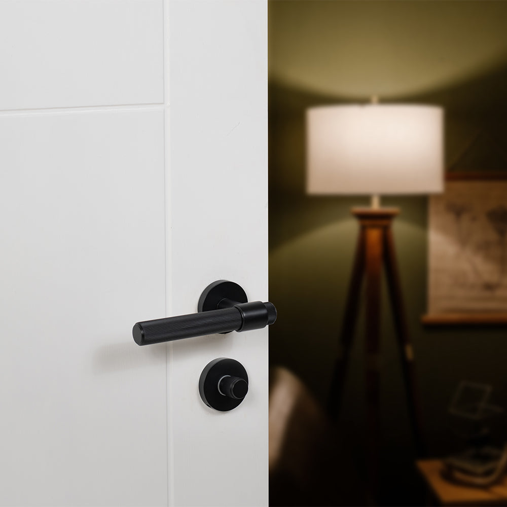 Senza Pari Fasana Door Handle Pack (3 Lever Lock Set - 3" CE Sashlock, 4" Slim Knuckle Hinges x2) - Urban Dark Bronze