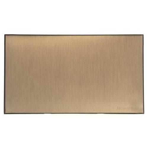 Windsor Range Antique Brass Switches & Sockets, WN91 - Double Blank Plate by Heritage Brass By M-Marcus
