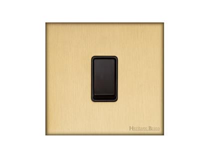 Windsor Range Matt Brass, WN40 - 1 Gang Intermediate Rocker Switch