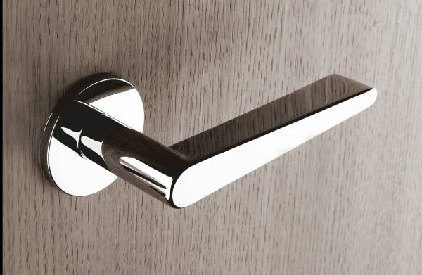 Tupai Exclusivo 5S Line Torrao Lever Door Handle on 5mm Slimline Round Rose - additional image