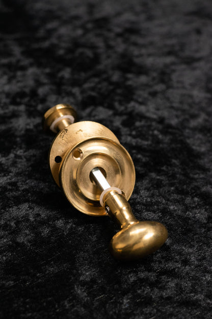 Old English Solid Brass Oval WC Turn and Release - additional image