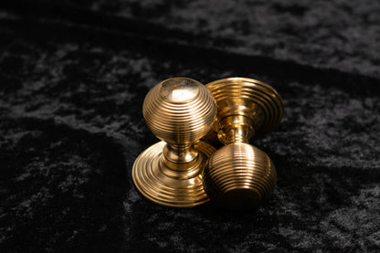 Old English Ripon Solid Brass Reeded Mortice Knob on Concealed Fix Rose - additional image