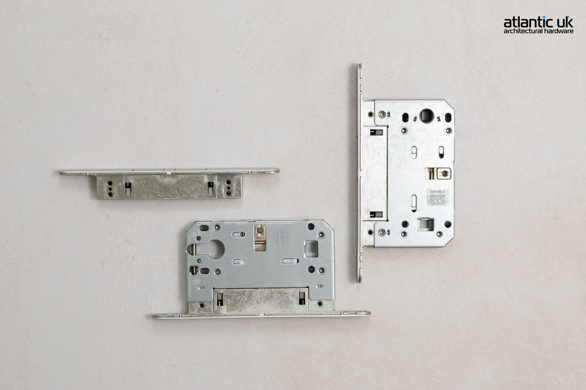 AGB Touch Magnetic Door Catch Bathroom - White - Default