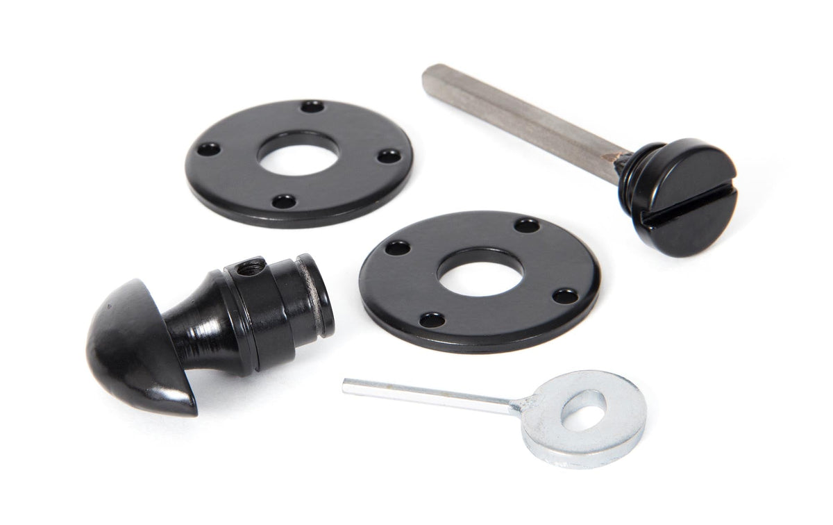 Round Thumbturn Set (Blacksmith) by From The Anvil