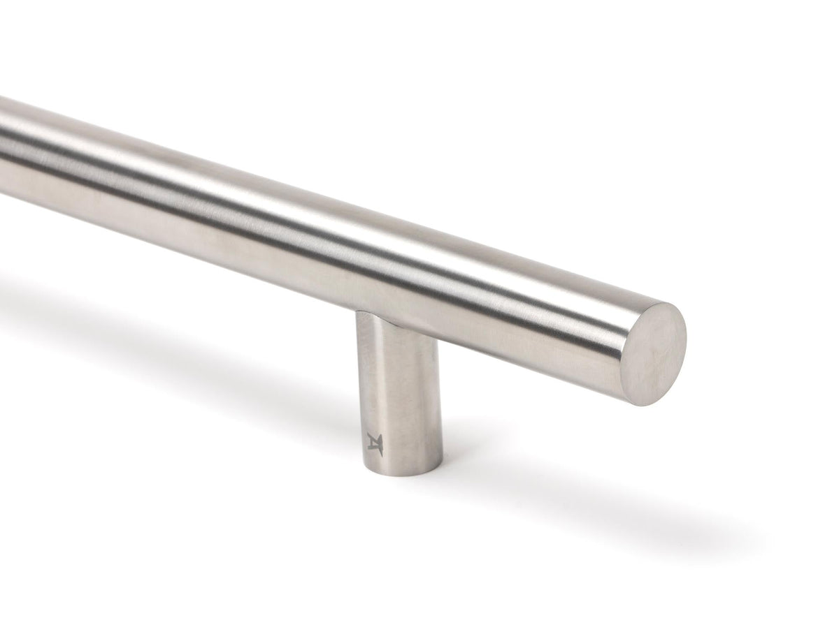 T Bar Handle B2B Fix 32mm dia by From The Anvil