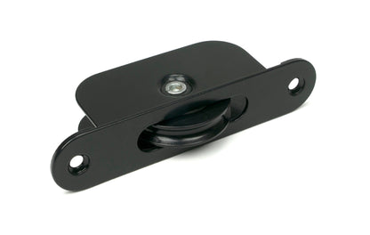 From The Anvil's Black Radiused Sash Pulley 75kg
