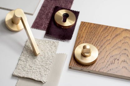 Senza Pari Euro Escutcheons on Minimal Round Rose - additional image