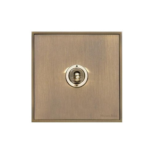 Executive Range Antique Brass Switches & Sockets, EX91 - 1 Gang Intermediate Toggle Switch by Heritage Brass By M-Marcus