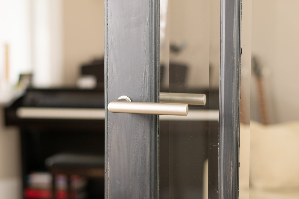 Forme Elle Lever Door Handle on Concealed Round Rose - additional image