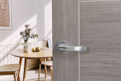 Forme Crystal Lever Door Handle on Minimal Round Rose - additional image