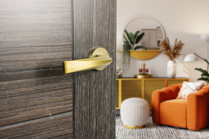Forme Crystal Lever Door Handle on Minimal Round Rose - additional image