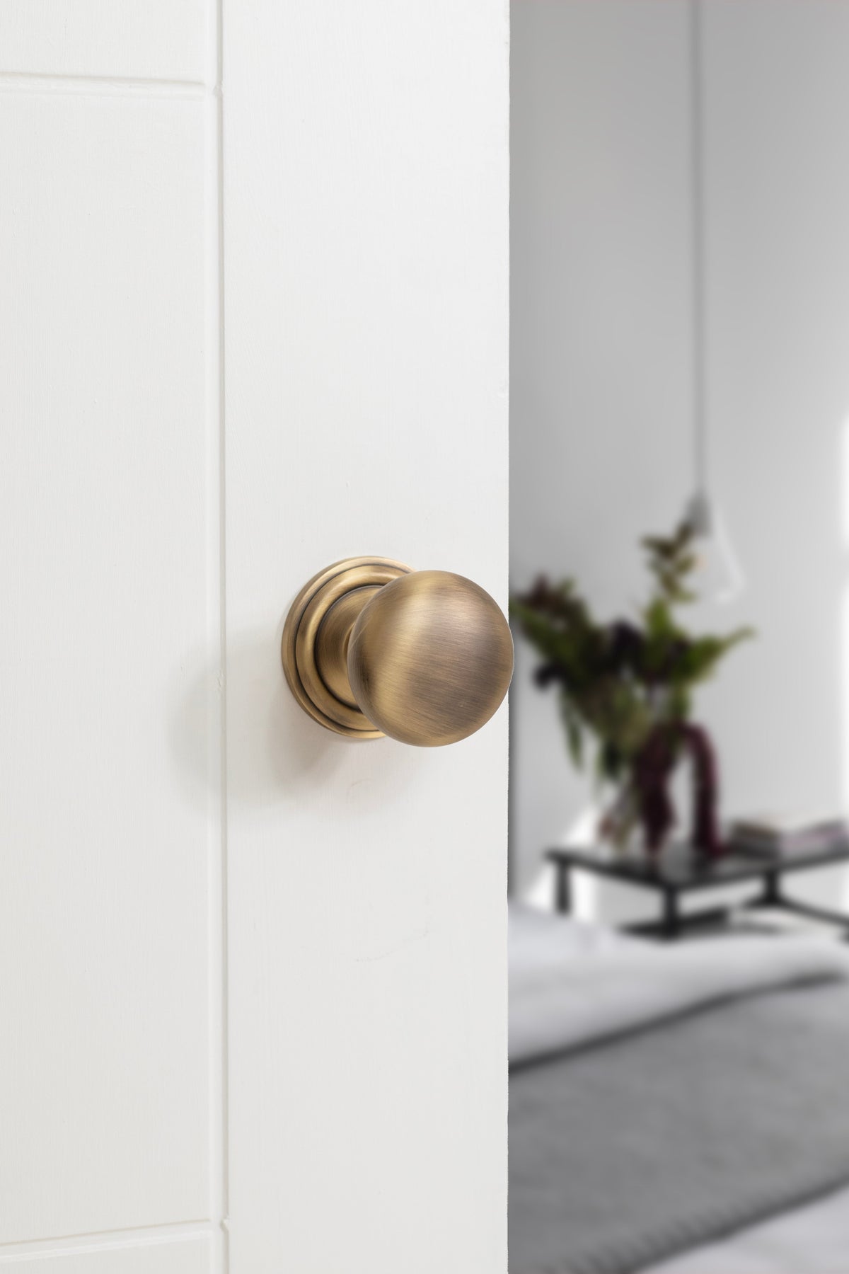 Old English Harrogate Solid Brass Mushroom Mortice Knob on Concealed Fix Rose - additional image