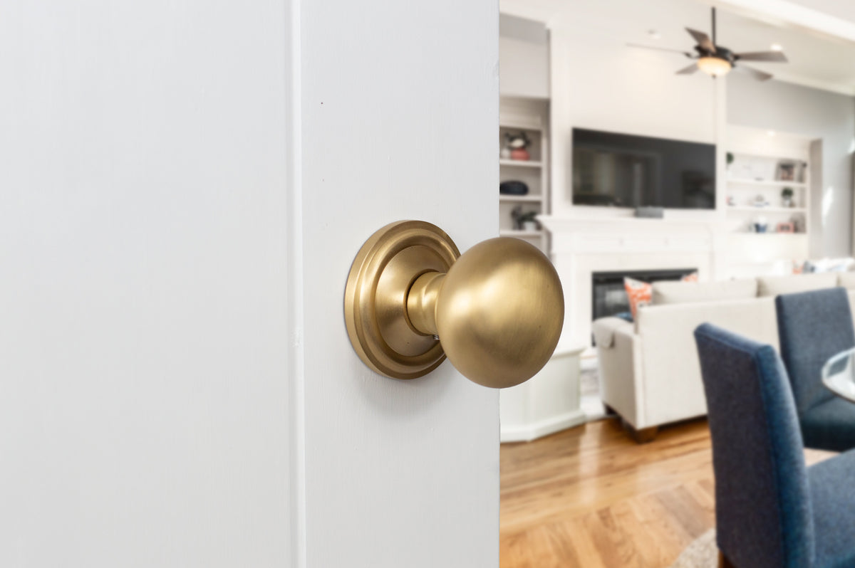 Old English Harrogate Solid Brass Mushroom Mortice Knob on Concealed Fix Rose - additional image