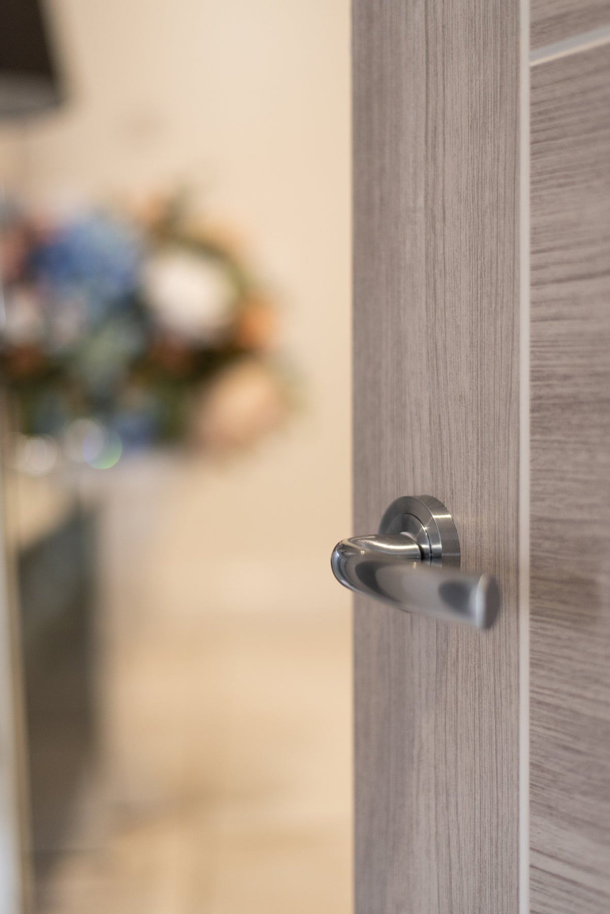 STATUS Nevada Lever Door Handle on Round Rose - additional image
