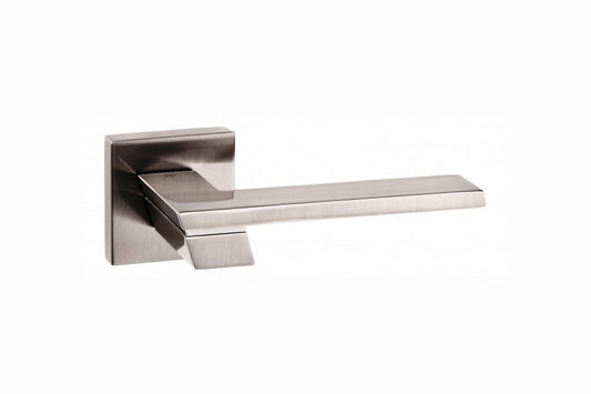 Senza Pari Giovanni Lever Door Handle on Flush Square Rose - Satin Nickel - Default