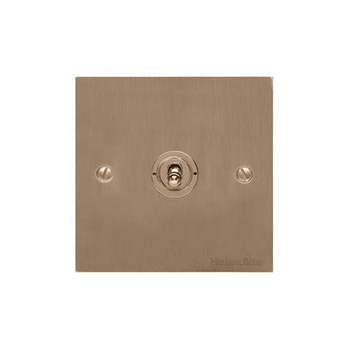 Elite Flat Plate Range Antique Brass Switches & Sockets, T91 - 1 Gang Intermediate Toggle Switch by Heritage Brass By M-Marcus