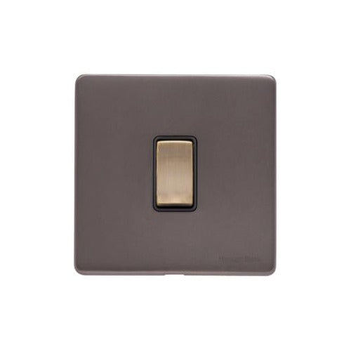 Verona Range Switches & Sockets - 1 Gang Rocker Switch by Heritage Brass By M-Marcus