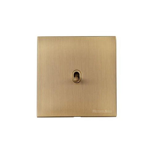 Winchester Range Antique Brass Switches & Sockets, W91 - 1 Gang Intermediate Stockholm Toggle by Heritage Brass By M-Marcus