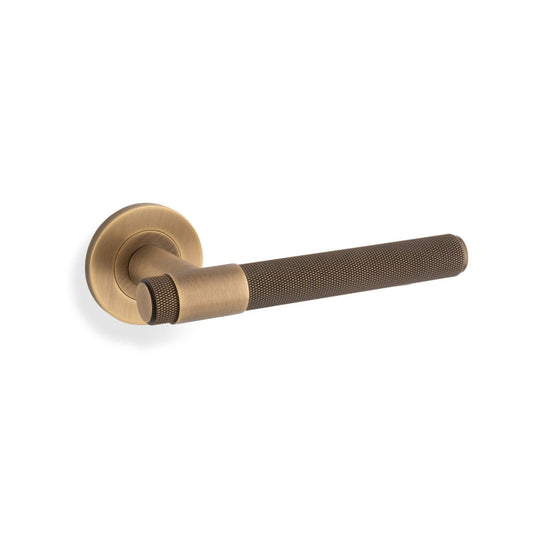 Alexander & Wilks Knurled Kingstone Lever On Round Rose by Alexander & Wilks