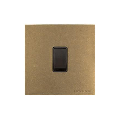 Windsor Range Aged Brass Switches & Sockets, WN50 - 1 Gang Rocker Switch by Heritage Brass By M-Marcus