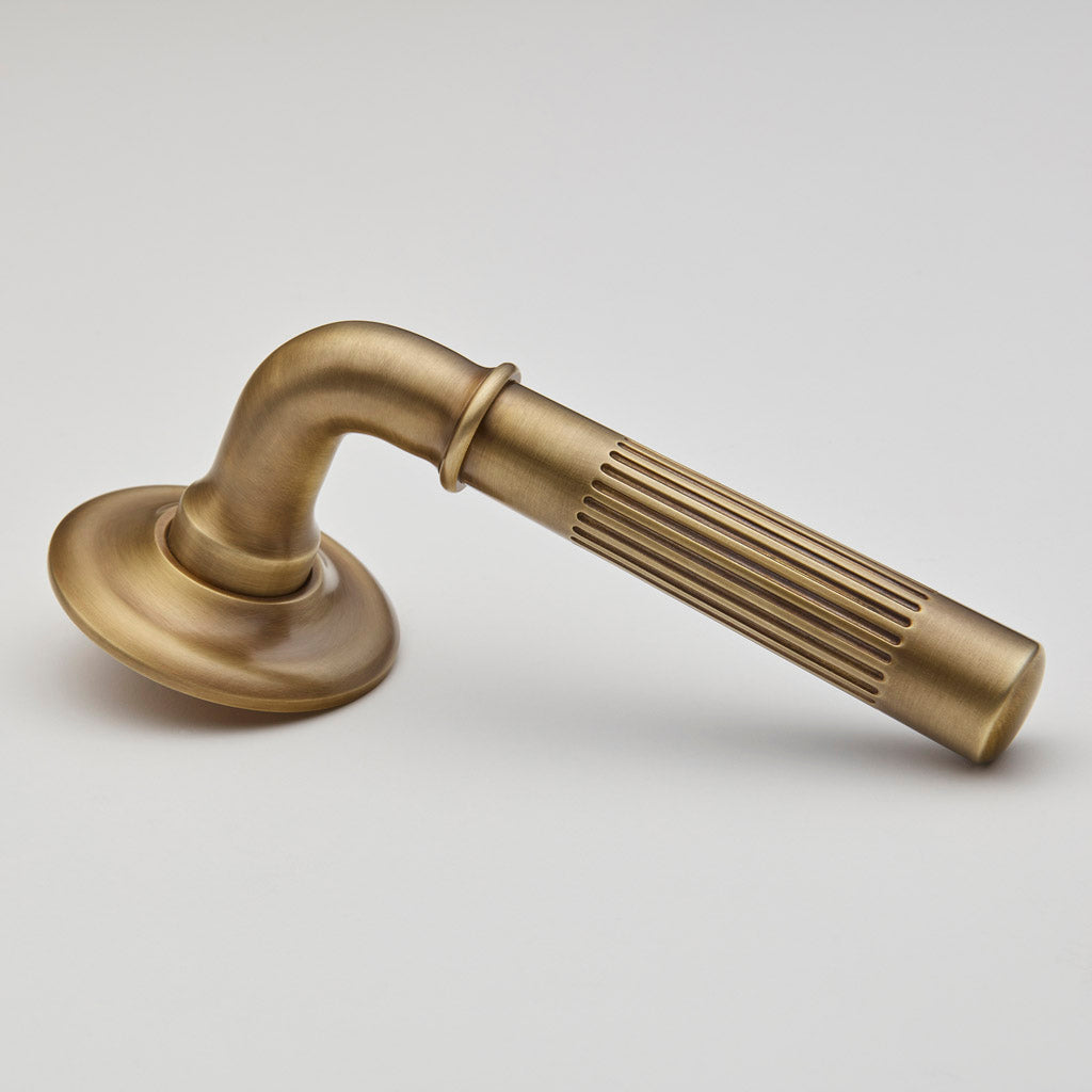 Brooklands Door Handle on Arc Rose