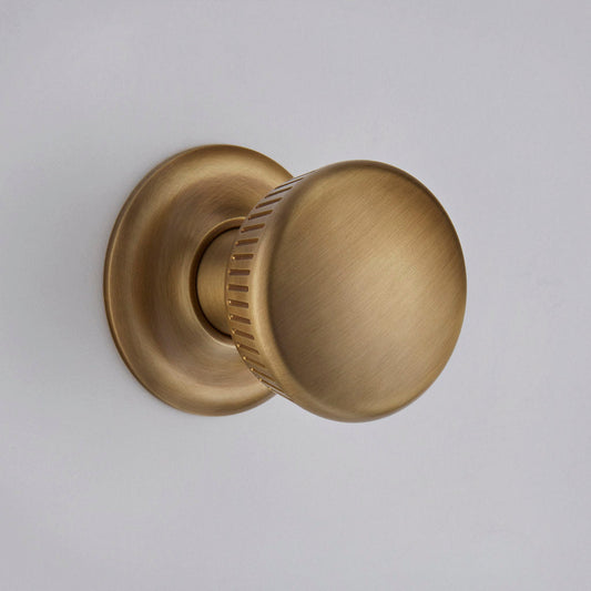 Brooklands Door Knob on Arc Rose