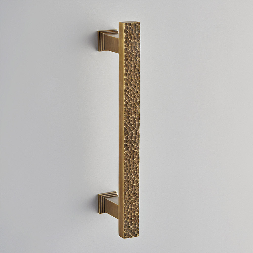 Lunar Pull Handle